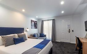Town Square Motel